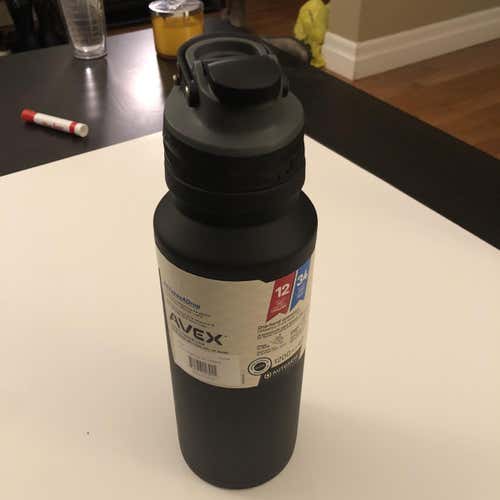 New Black AVEX FreeFlow SS 1200 ML / 40 OZ Water Bottle Yeti