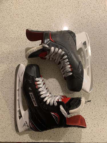 Senior Bauer Vapor X700 D&R (Regular) Pro Stock Size 11 Hockey Skates