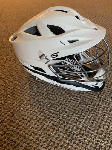 White Adult New Player Cascade S Helmet