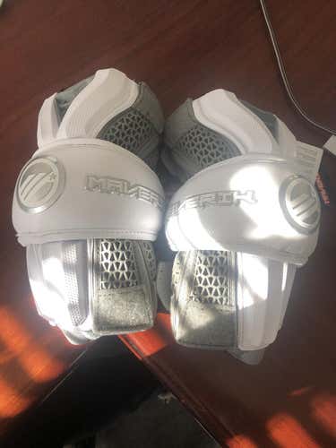 New Medium Maverik Rome Arm Pads