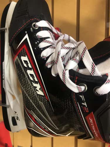 Junior CCM JetSpeed FT2 D&R (Regular)  Size 4 Hockey Skates