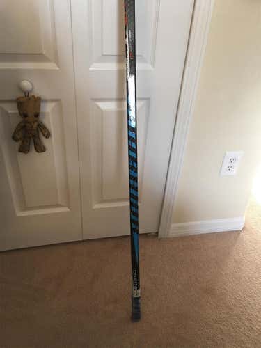 Intermediate Right Handed QRL Pro Mid Pro Stock Hockey Stick