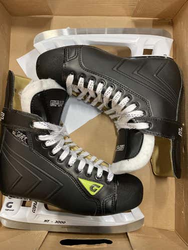 New Senior Graf Supra 735S Hockey Skates Size 7R