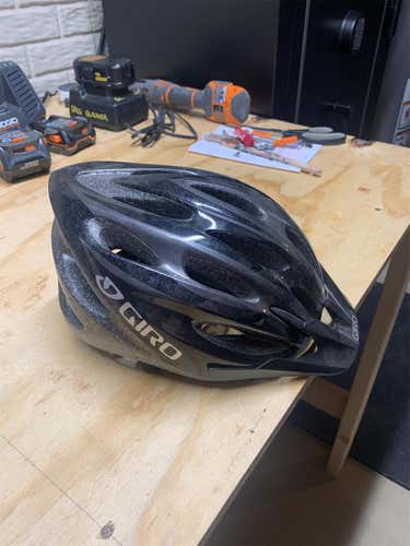 Men's Large Giro  Bike Helmet