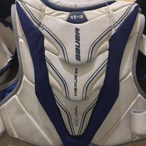 Senior Medium Bauer Nexus 1N Shoulder Pads