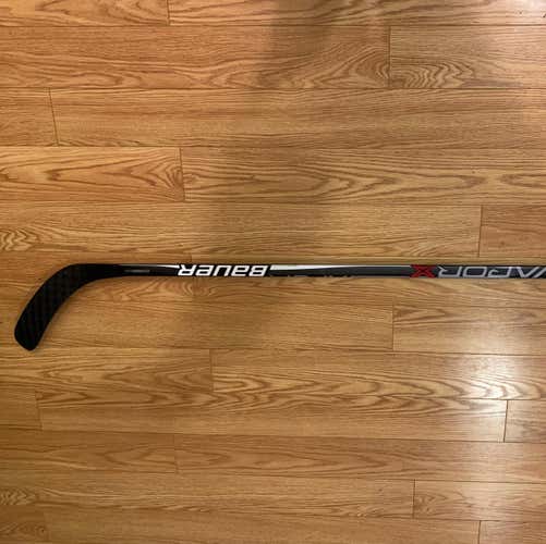 Senior Bauer Right Handed Vapor X pro hockey Stick Mid