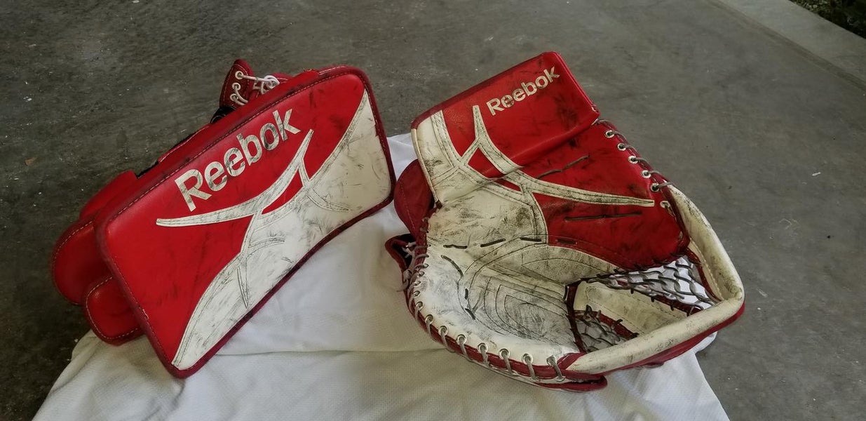 Reebok Revoke 9000 Regular Senior Trapper and Blocker