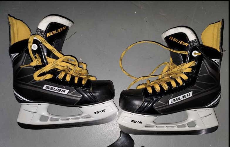 Like Brand New Bauer Supreme S150 Junior Size 3 Hockey Skates