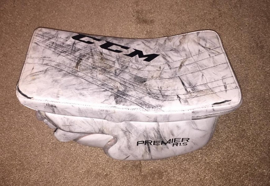 CCM R1.5 Pro Goalie Blocker Regular Senior