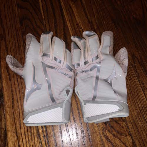 White  Extra Large Mizuno Batting Gloves
