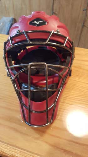 High School/College Mizuno Catcher's Mask