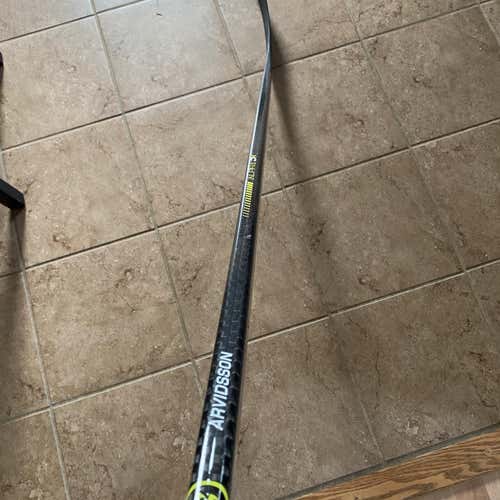 Senior Right Handed Alpha DX Mid Pro Stock Hockey Stick