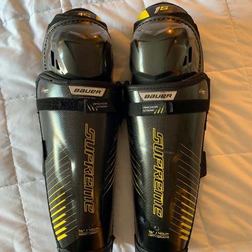 Senior Bauer Supreme 1S  Shin Pads
