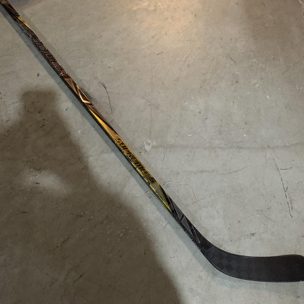 Senior Left Handed Supreme 1S Mid Hockey Stick