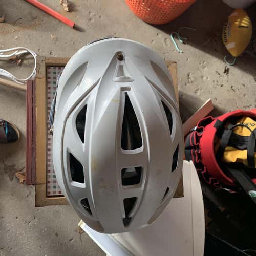 White  Cascade R Helmet
