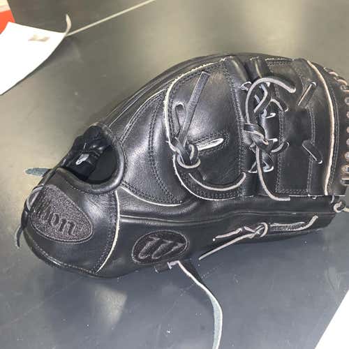 Black High School/College Pitcher's A2000 11.75" Baseball Glove