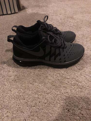 Black Men's Men's 10.5 (W 11.5) Nike Shoes