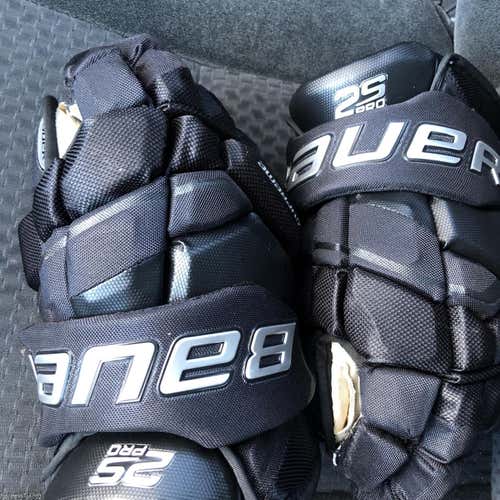 Black Senior Bauer Supreme 2S Pro 13" Gloves