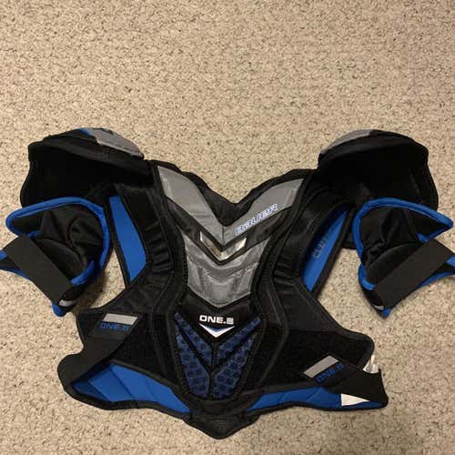 Bauer Supreme One.8 Shoulder Pads