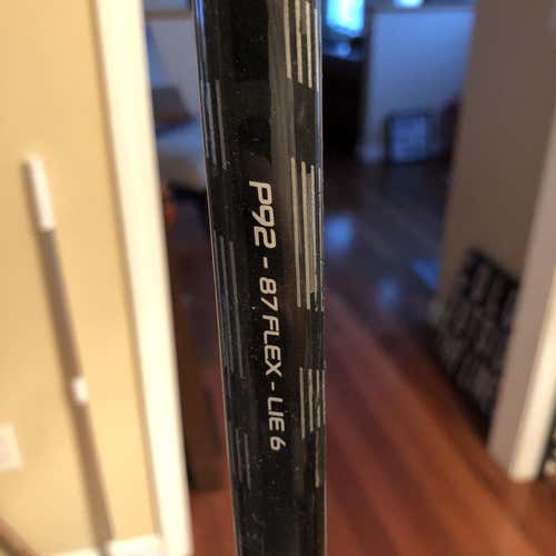Senior Left Handed Vapor ADV Colored Hockey Stick