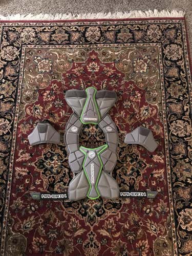 Medium Maverik MX Shoulder Pads