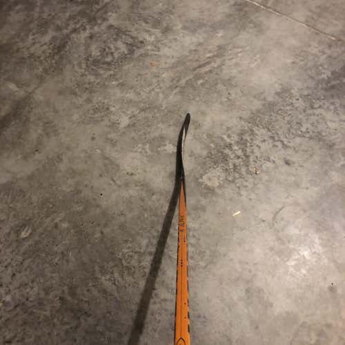 Senior Left Handed Alpha AK27 Mid Hockey Stick