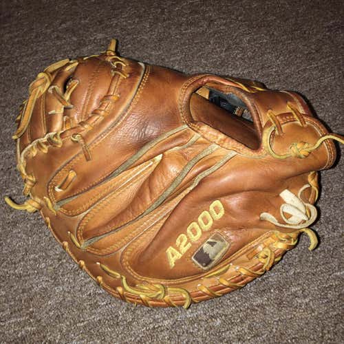Brown High School/College Catcher's A2000 32.5" Baseball Glove