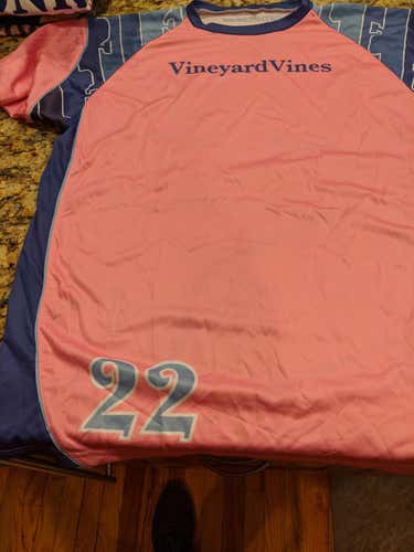 Pink Whales/Vineyard Vines Shooter Shirt - Men's Extra Large Shirt
