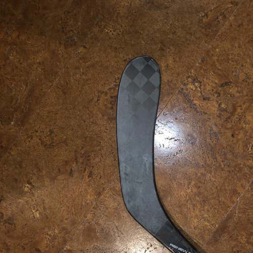 Intermediate Right Handed Supreme 1S P28 60 Flex