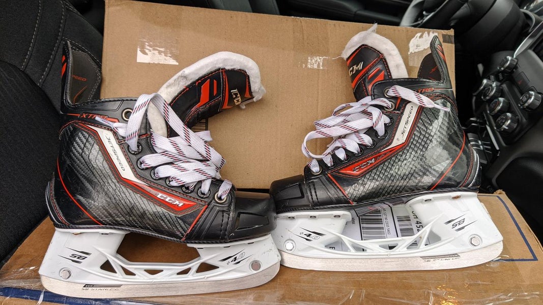 Junior CCM Jetspeed xtra Hockey Skates Size 2 D