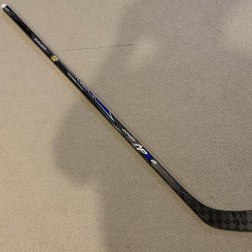 Senior Left Handed Vapor APX2 Mid Pro Stock Hockey Stick