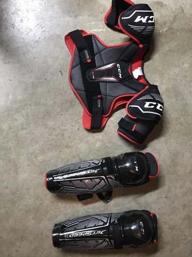 Senior CCM JetSpeed FT350 Shin Pads