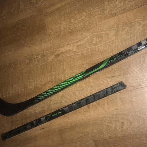 Broken Right Handed Supreme ADV 65 Flex P28