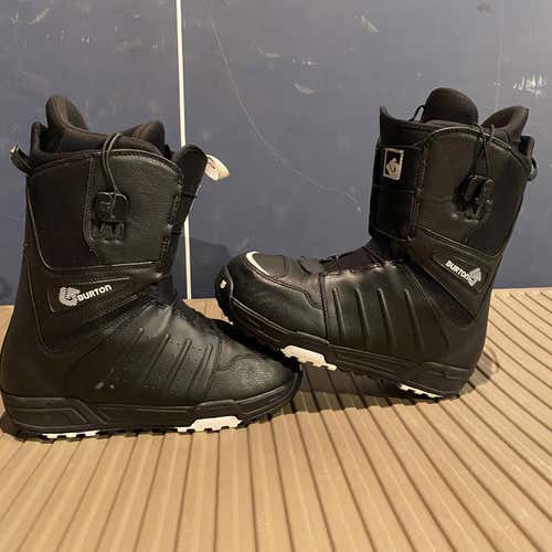 Gently Used Men’s  12 (Women's 13) Moto Snowboard Boots Medium Flex