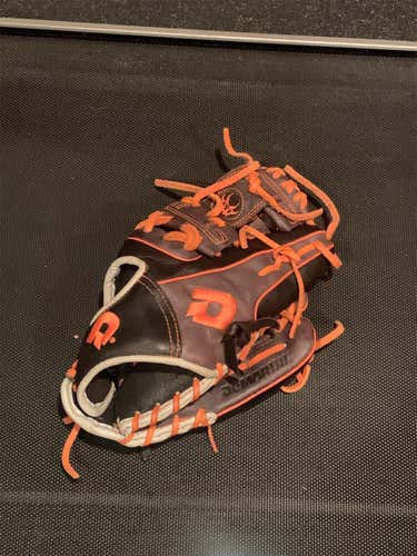 Black  Infield Insane 11.5" Baseball Glove