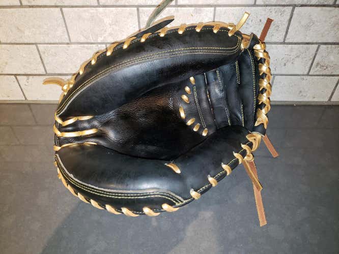 Black All Star CM3000SBK Right Handed Catcher's Baseball Glove 33.5"