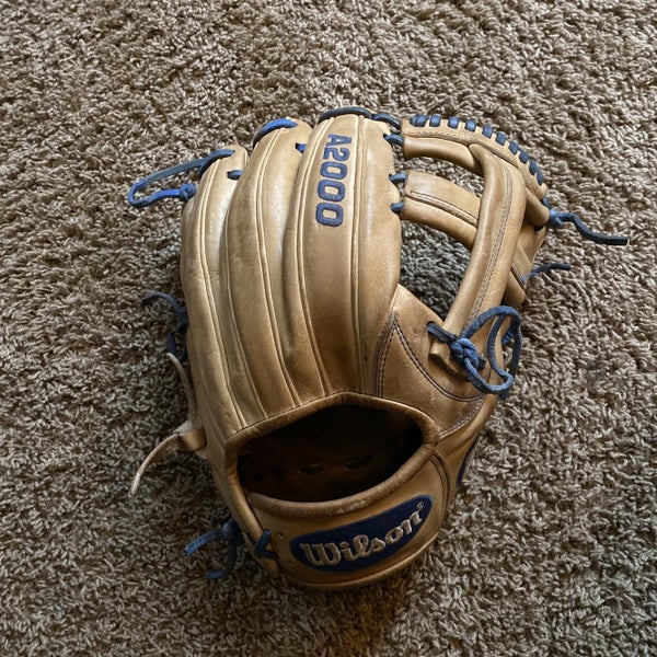 White High School/College Infield A2000 EL3 11.75" Baseball Glove