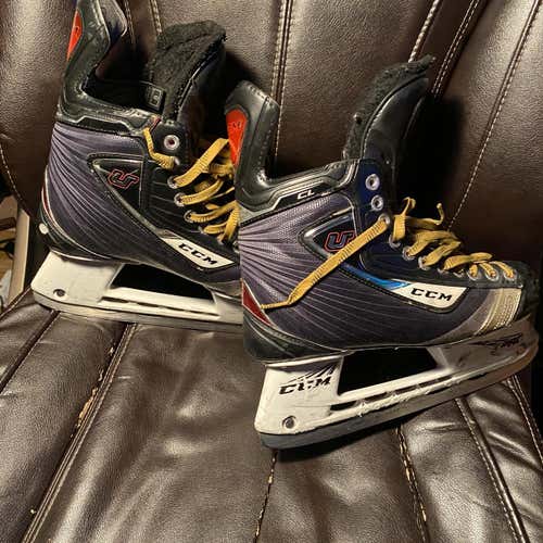Senior CCM U+ Crazy Light D&R (Regular) Size 8 Hockey Skates