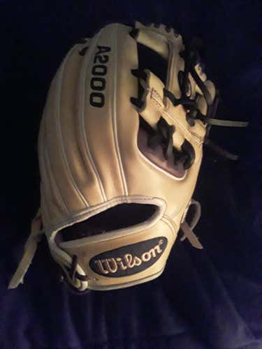New Wilson A2000 Baseball Glove 11.5"