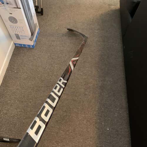 New Right Handed Vapor 1X Lite Hockey Stick