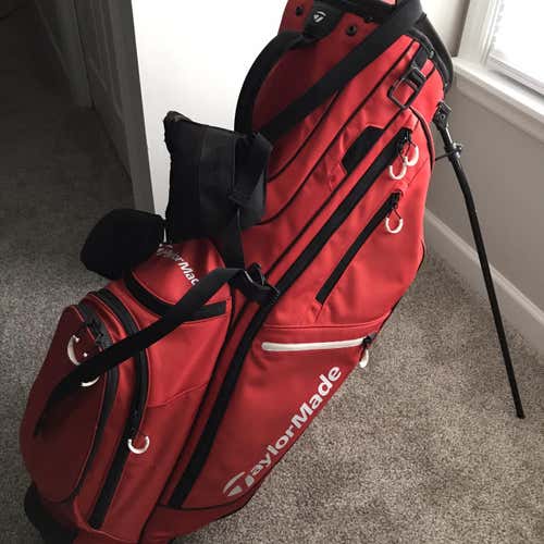 TaylorMade 2017 FlexTech Crossover (Red) Stand Bag