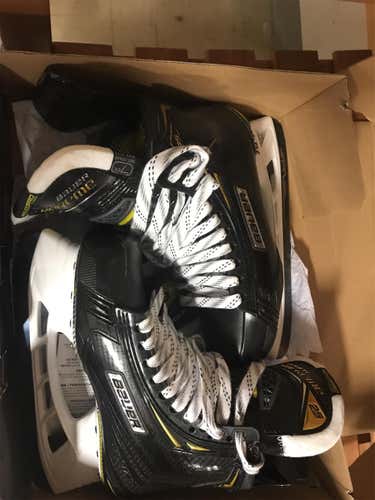 Senior Bauer Supreme 2S Pro D&R (Regular)  Size 7 Hockey Skates
