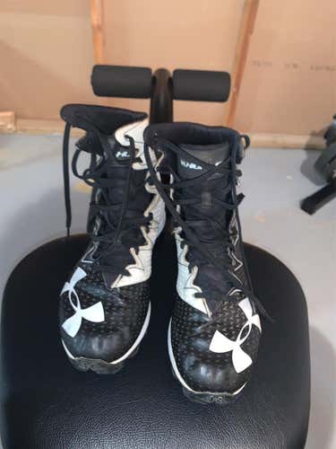 UnderAmour football cleats ClutchFit (mens/7)