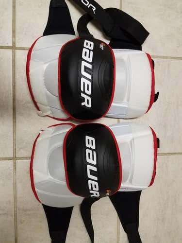 New Bauer 1X Knee Guards