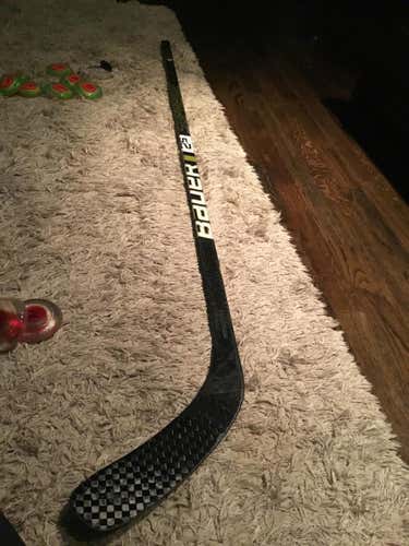 Senior Bauer Right Handed Supreme 2S Hockey Stick P88 87 Flex