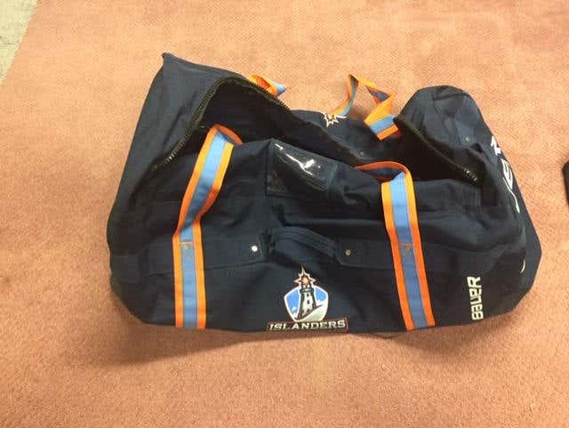 New Bauer Bag - Islanders Hockey Club