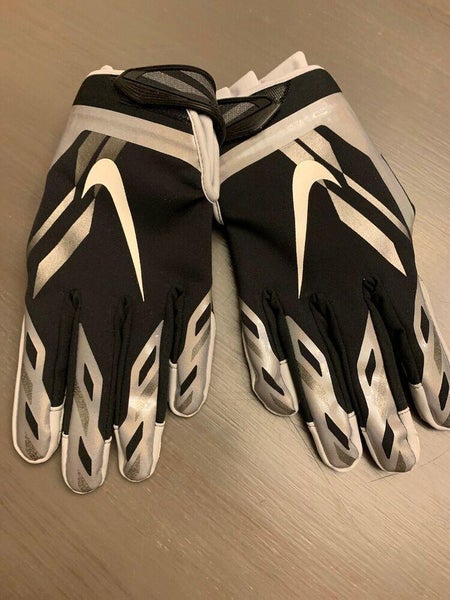 Nike NFL Vapor Shield Cold Weather Receiver Football Gloves Black Silver Size M