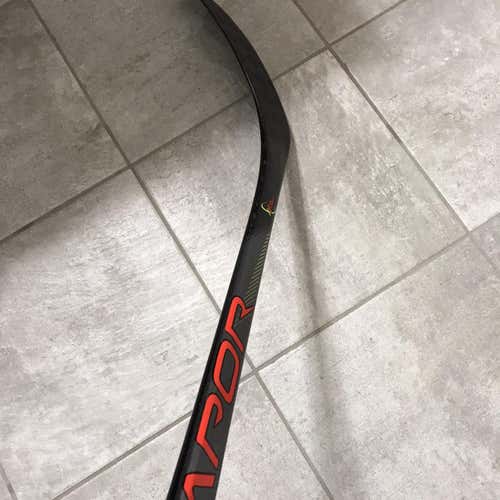 New Righty P28 82 Flex Vapor Flylite Senior Pro Stock