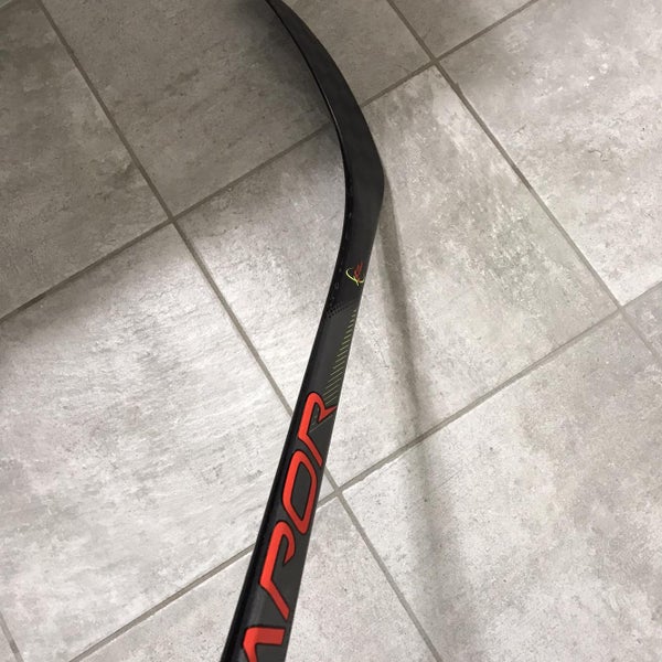 New Righty P28 82 Flex Vapor Flylite Senior Pro Stock