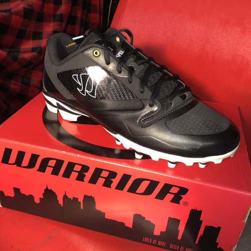 Black Men's Molded Cleats Low Cut